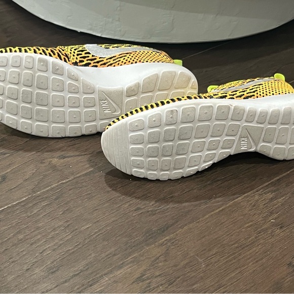 Nike Vibrant Yellow and Black Sneakers - Picture 5 of 5